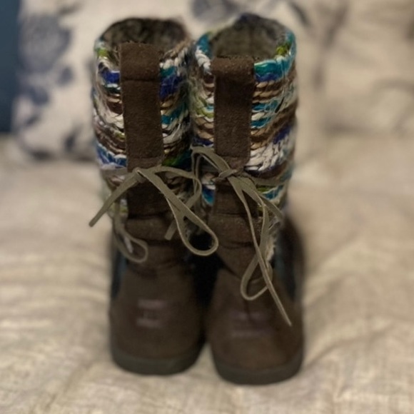 TOM’S boots Size 8 - Picture 4 of 6